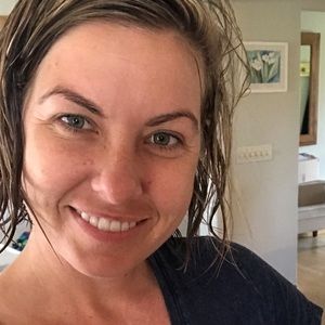 Meet your Posher, Hallie